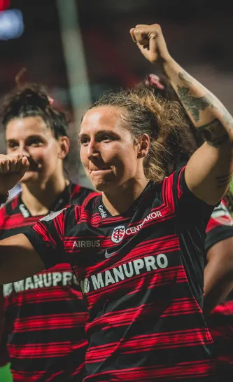 Morgane Deschamps célébrant après la victoire face à Bordeaux 25/26